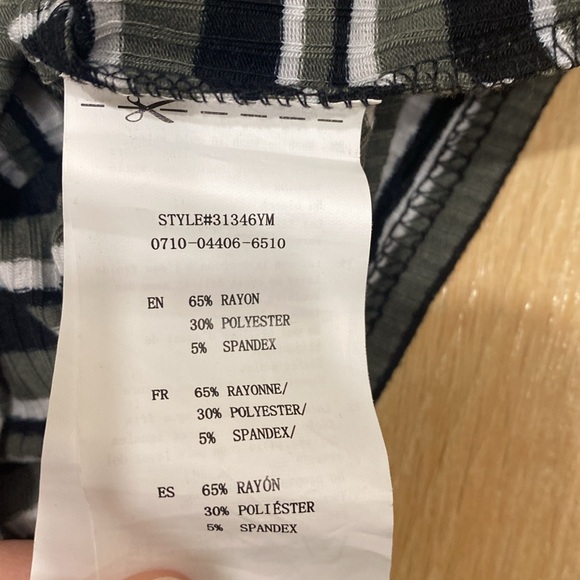 Comfy Ribbed Stripped Shirt - Green Black White - Medium - Picture 6 of 7